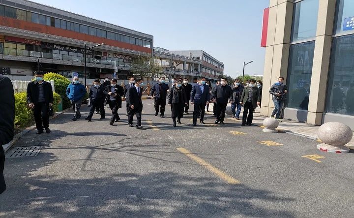 山東省復工復產(chǎn)調(diào)研小組蒞臨魯商物業(yè)東營項目視察，并予以高度贊揚！